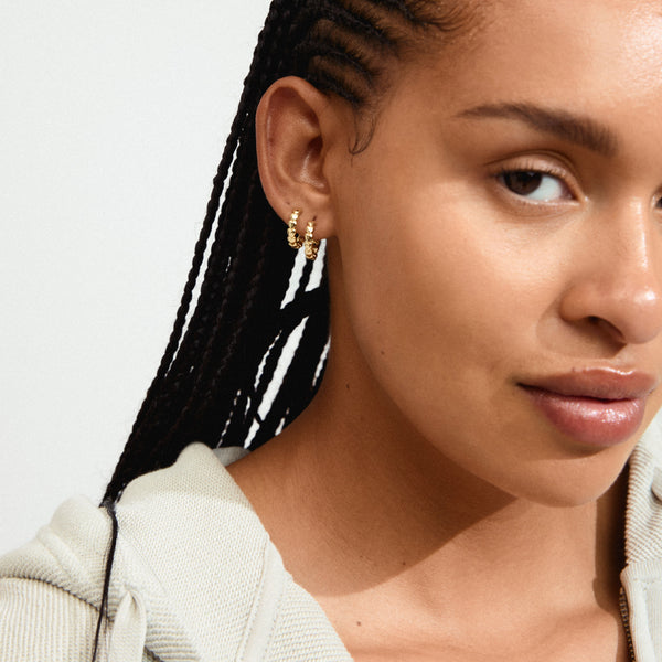 MAEVErecycled hoop earrings gold- plated