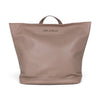 Sac à dos Lore en cuir taupe – vue du modèle