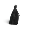 Sac à main épaule Maison Taïga noir en cuir texturé avec sangle réglable, vue de profil sur fond blanc.