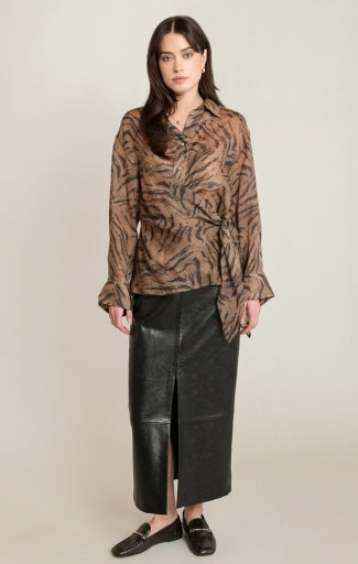 ANIMAL PRINT WRAP SHIRT