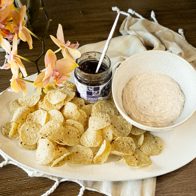 Tempette de confit d'oignons aux bleuets sauvages et au fromage à la crème