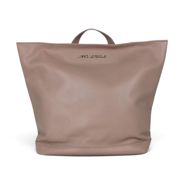 Sac à dos Lore en cuir taupe – vue du modèle