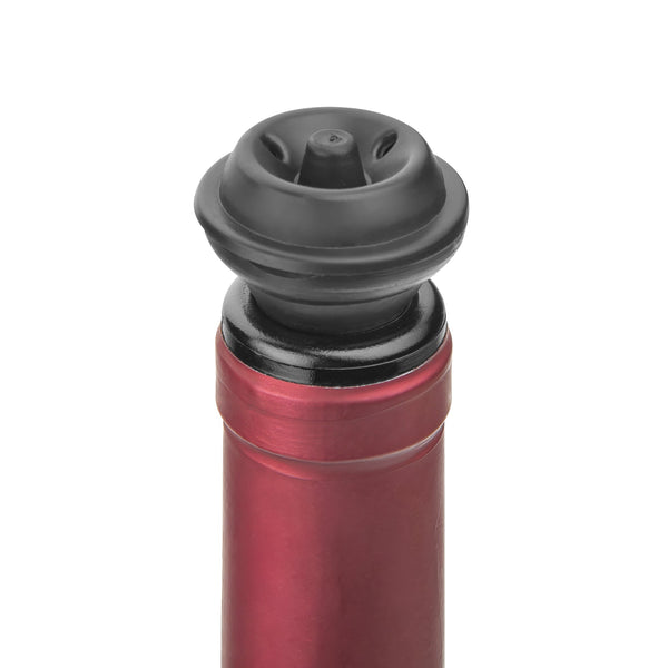 Bouchon pour pompe à vin Final Touch installé sur une bouteille.