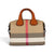 Sac à main Maison Taïga Élégance beige à motif tartan avec poignées en cuir marron et fermoir modulable