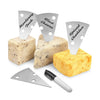 Marqueurs à fromage Final Touch en inox avec feutre, présentés sur différents fromages.