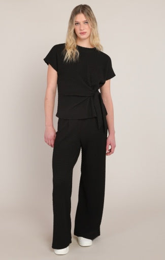 TEXTURED KNOT TOP