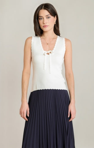 SCALLOPED KNIT TOP