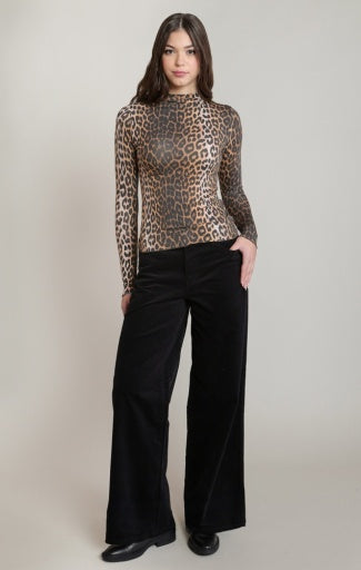 LEOPARD MOCK-NECK TOP